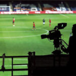 لیگ ایران و لیگ جهانی آغاز می شود ، اما مجری قدرتمند/تلویزیون پس از آدل ، مزداک و فارشاد محمد ، هیچ خبرنگاری ندارد