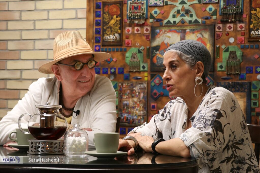 نگاه کنید به | Maedeh Tahmaeebi و Farhad Aeish: ما هنوز خوشحالیم که به ایران بازگشتیم