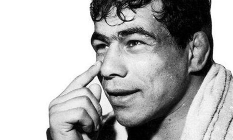ارائه تمبرهای طلا و نقره Gholamreza Takhti