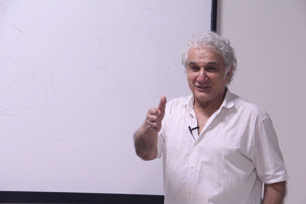 تجربیات شخصی و حرفه ای مهدی هاشمی/ د ایرانی برای ایفای نقش در خاطرات