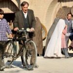 نگاه کنید به | شهنومه خواندن کمال و پدرش در سریال "حکایات کمال"