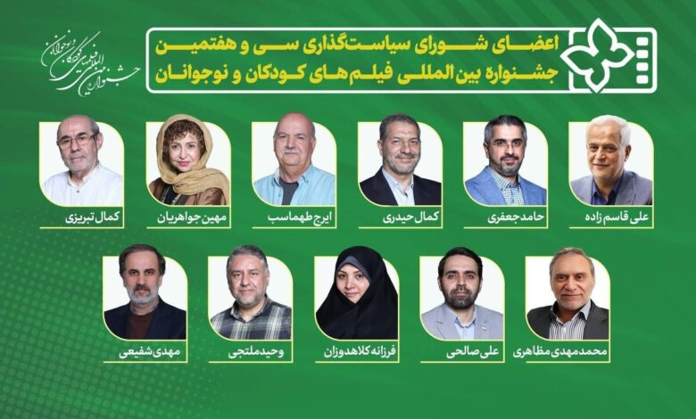 Iraj Tahmasb و Kamal Tabrizi از جمله فرمول سازان سیاست بودند