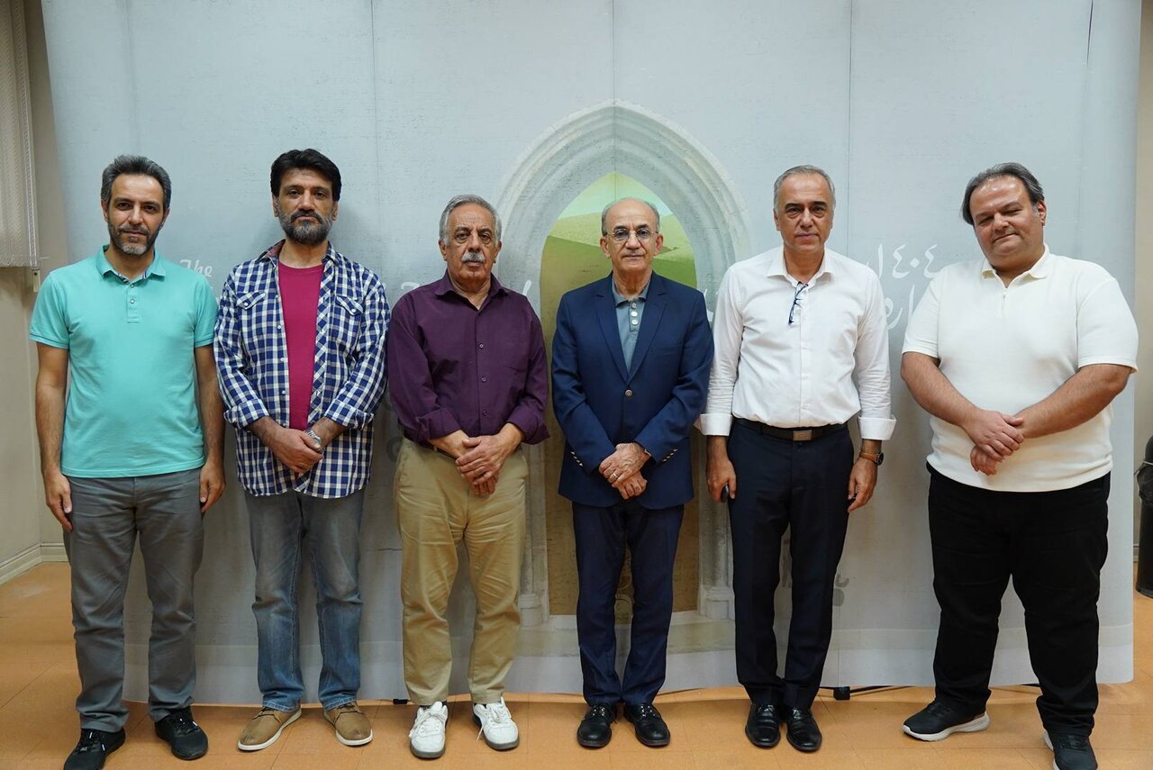 نوازنده و خوانندگان گروه سنی آذربایجان گروه A و B. چه اتفاقی در روز اول هجدهمین جشنواره موسیقی جوان افتاد؟