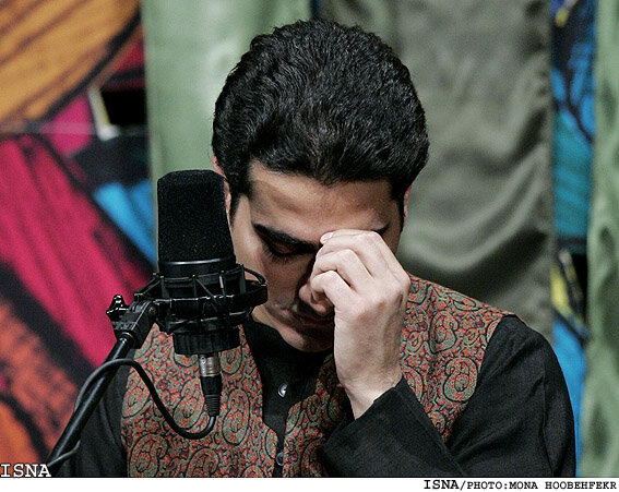 Homayoun تاریخ شجاعانی ؛ وقتی این زمینه صدا را سیاسی می کند
