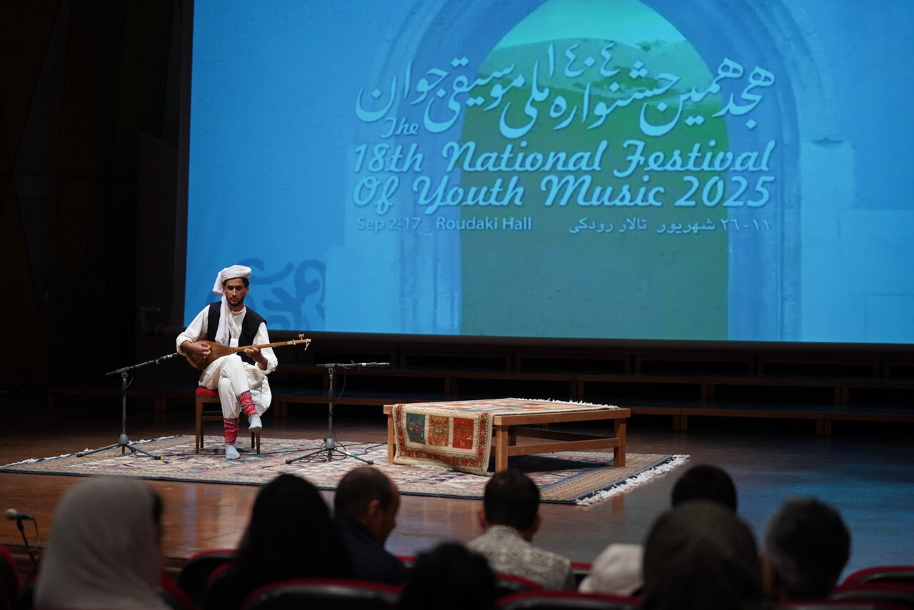 از دوتا تا دایره: نوجوانان و جوانان خوراسانی وارد صحنه شدند