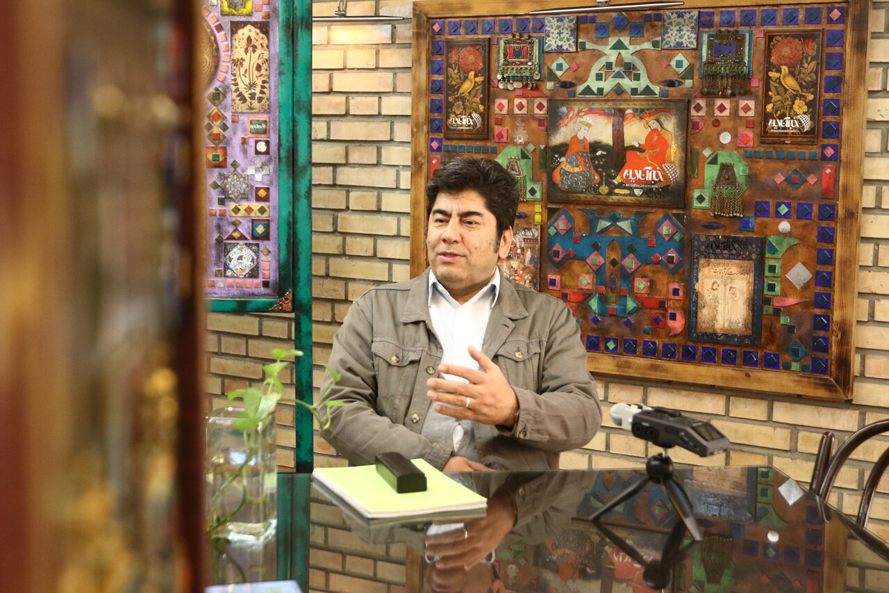 Homayoun Shajrian و هزینه اجتماعی یک ایده/ قطبش مردمی جامعه ایران و تأثیر آن بر هنرمندان