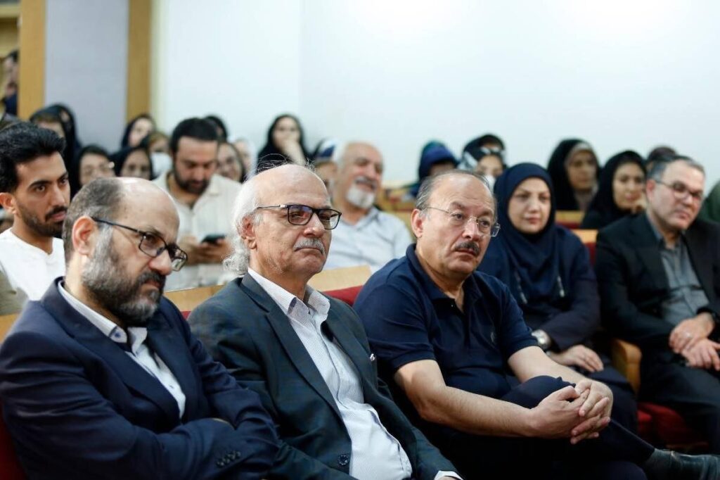 چرا "غربی شدن" مشکل ما باقی می ماند؟