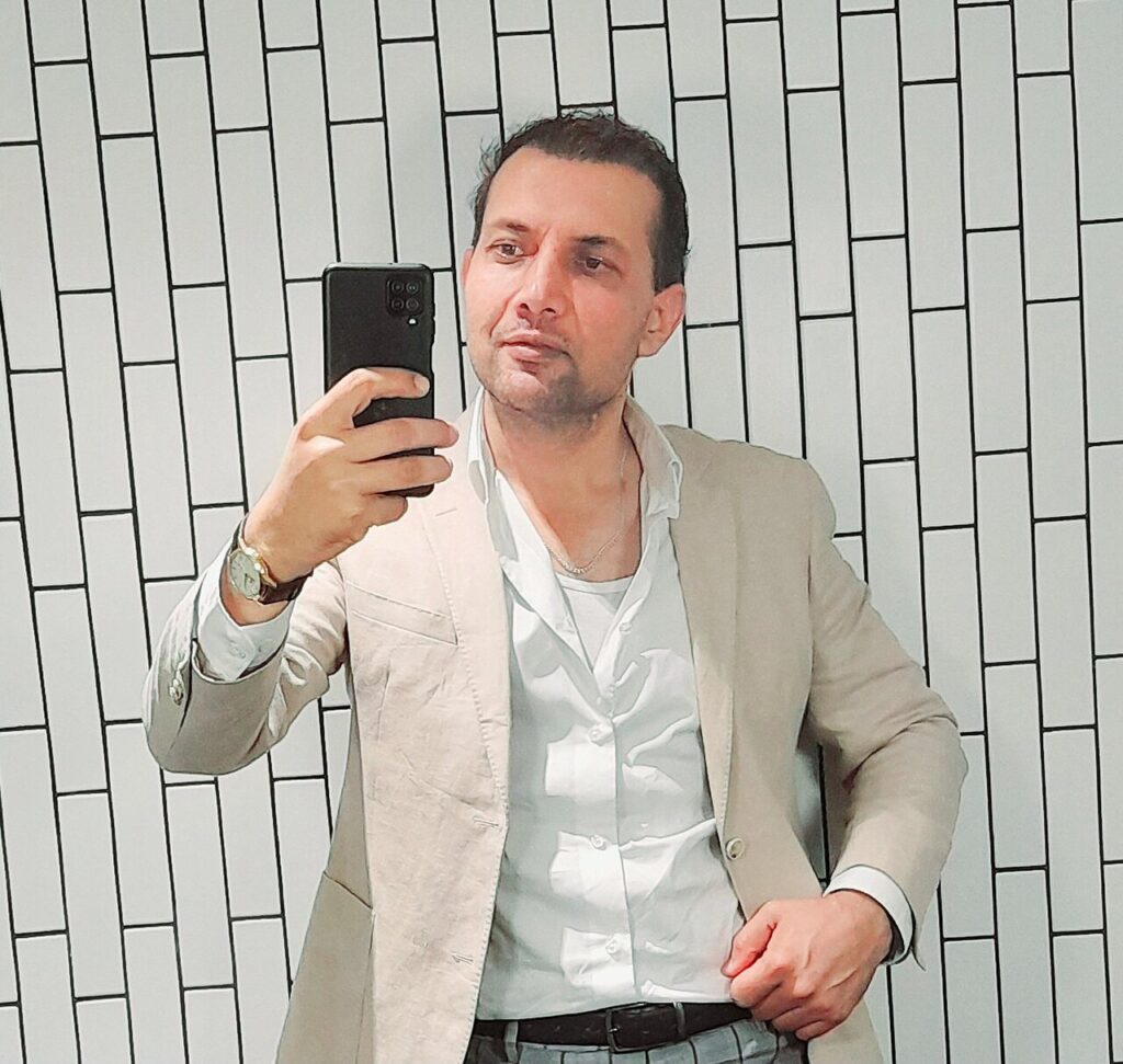 روایت روزنامه نگاری خارجی که عاشق زبان فارسی است