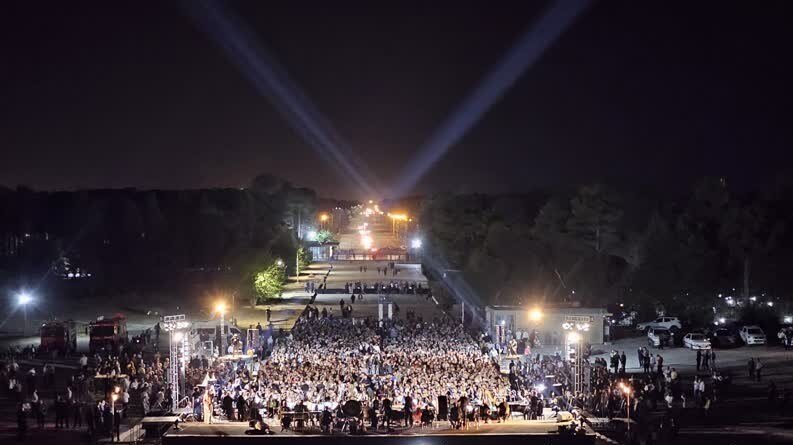 موسیقی رزونانس در پرسپولیس