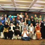 مردد که مجریان حرفه ای در خانه منتظر هستند