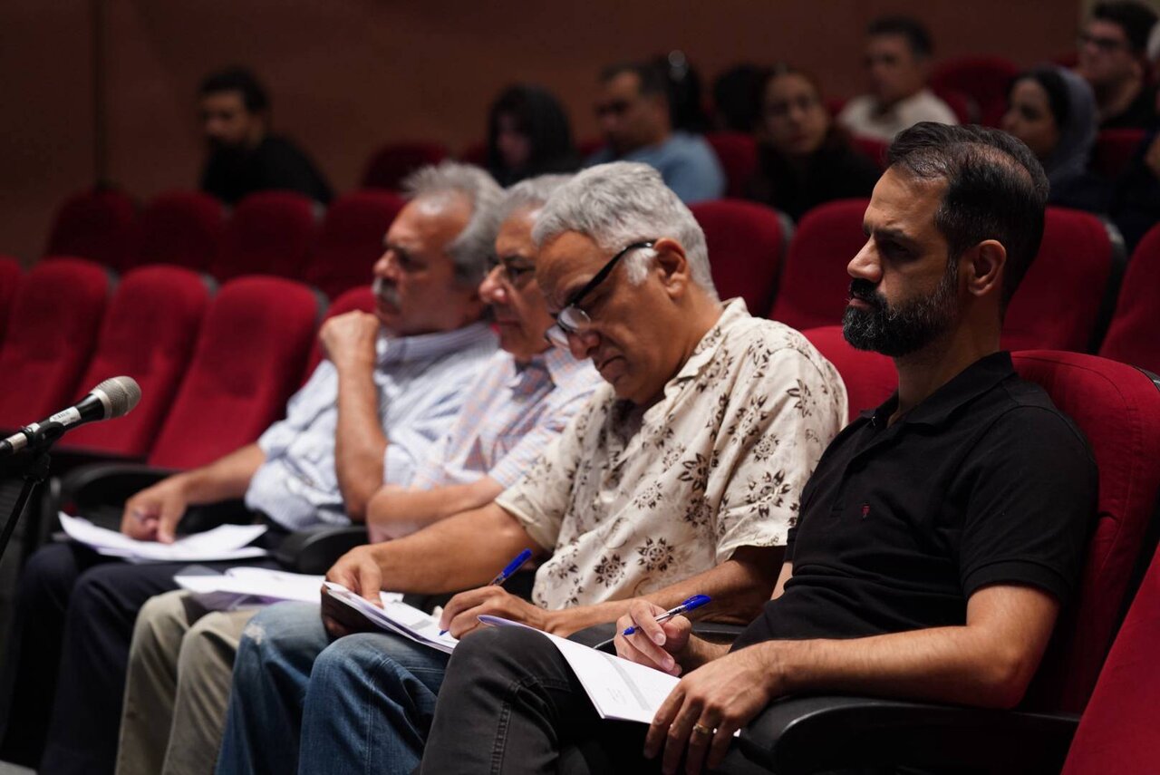 مادران و پدران تا آخرین لحظه از جوانی خود حمایت می کنند