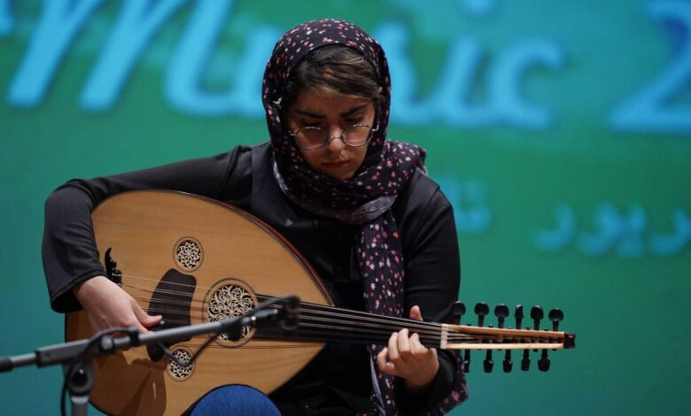 مادران و پدران تا آخرین لحظه از جوانی خود حمایت می کنند