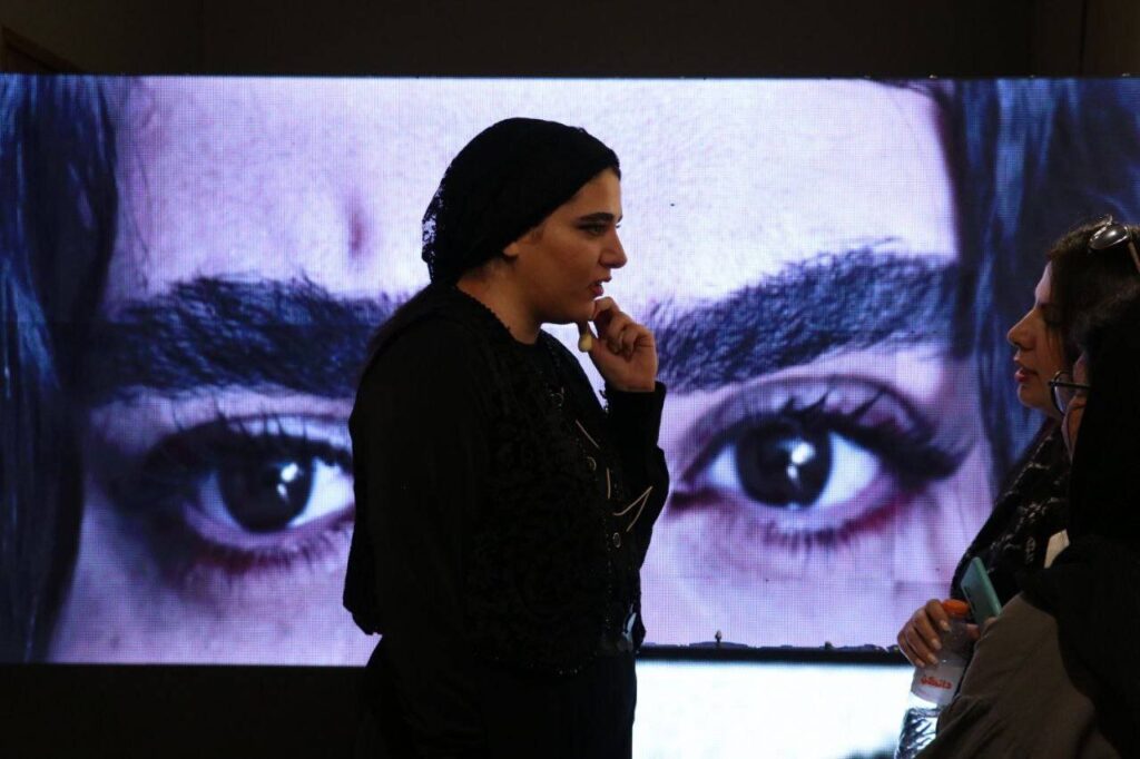 عملکرد رایگان در خانه هنرمندان ایرانی