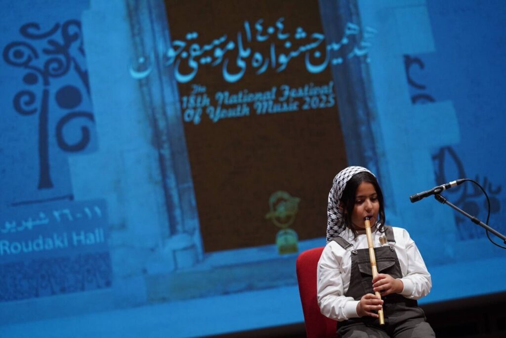 نقش زنان/ زنانی که انحصار مردان را ترک کرده اند