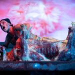 این شهر تئاتر اصلی تقریباً 5 میلیارد دلار فروخته شد؟