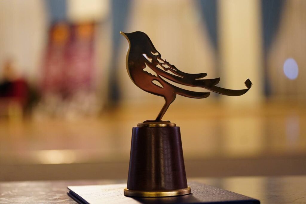 طراحی پوستر با جشنواره موسیقی 5 Fajr تماس بگیرید