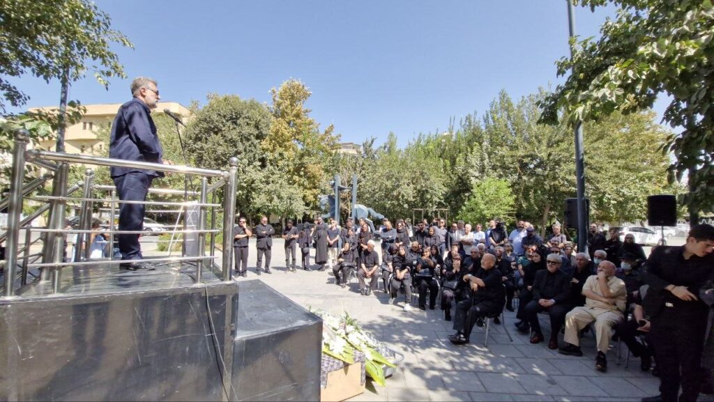 Wahdat و سالن تشییع جنازه دو هنرمند موسیقی