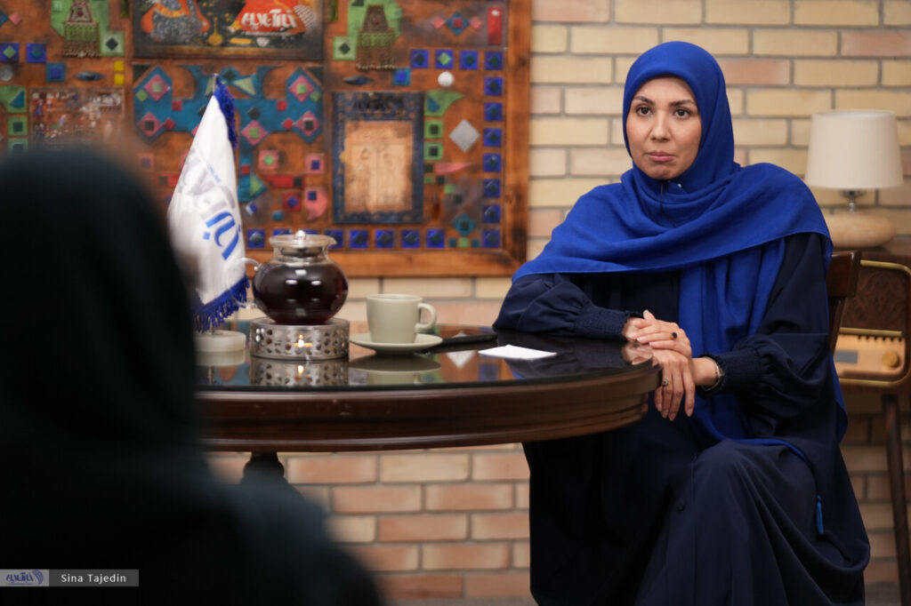 نگاه کنید به | Iraj Tahmasb و Marzieh Boroumand با ترس و غم و اندوه روبرو هستند ، اما آسیب نرسانید