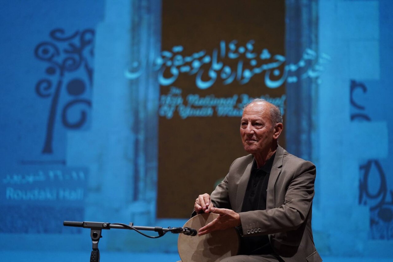 نگاه کنید به | پروفسور مورتزا آیان بعد از 5 سال بازی کرد