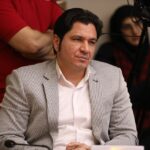 دو سخنرانی متضاد در مورد کنسرت/ زندگی یا تعلیق هومایون شاجریان به تغییر سیاسی