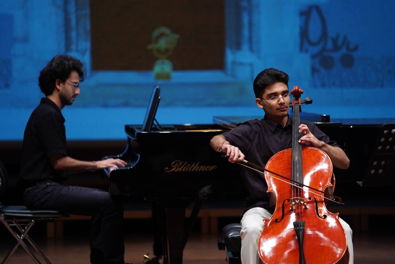 اتاق نشیمن که در آن بازیگری تمایل بسیاری از جوانان است