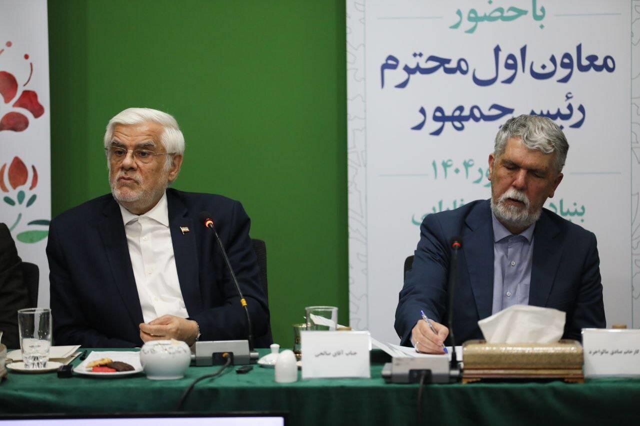 شما اظهار نظر می کنید/ بازگشت هنرمندان به خارج از کشور به ایران غیرممکن است یا ممکن است ، چرا؟