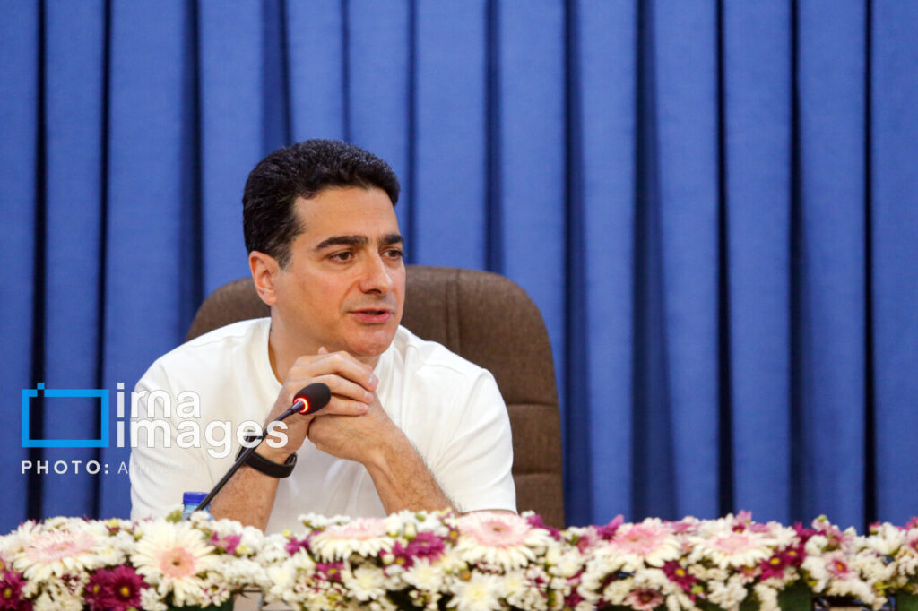 Homayoun Shajaria: کدام یک از فرزندان من و شما به ساز و مکانیسم صوتی که در آن تخصص دارم گوش می دهید؟