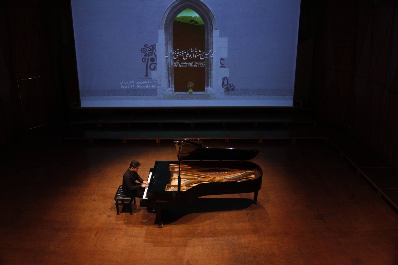 درخشش جوان کازرون در جشنواره جوان