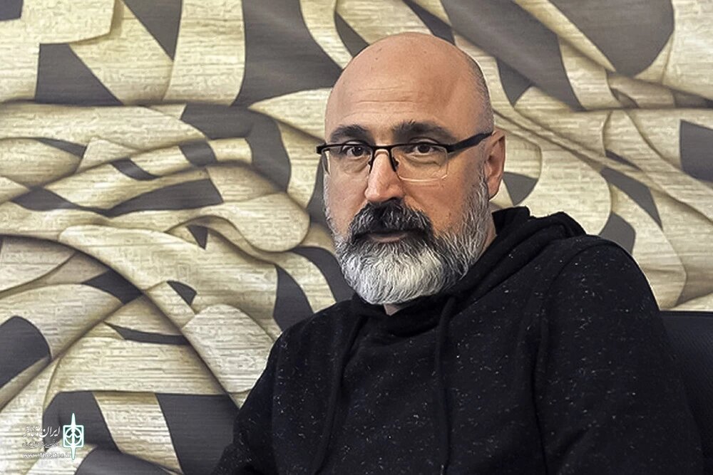 کارگردانی که پس از 5 سال به شهر می آید