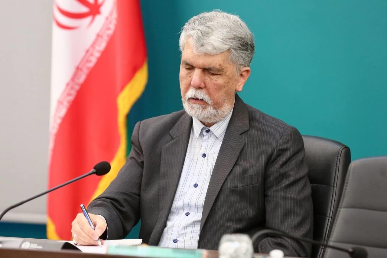 وزیر جهت گیری وزارت بهداشت برای اجرای دسترسی رایگان به اطلاعات