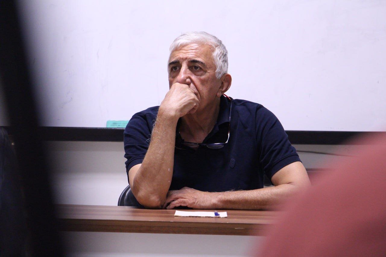 Kianian می گوید: من وقتی بازیگری / مردم همه خاکستری هستند ، بر کمرو بودن خود غلبه می کنم