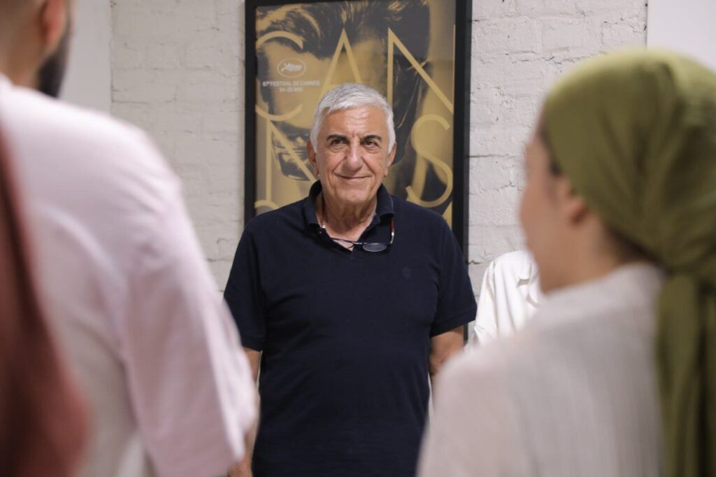 Kianian می گوید: من وقتی بازیگری / مردم همه خاکستری هستند ، بر کمرو بودن خود غلبه می کنم