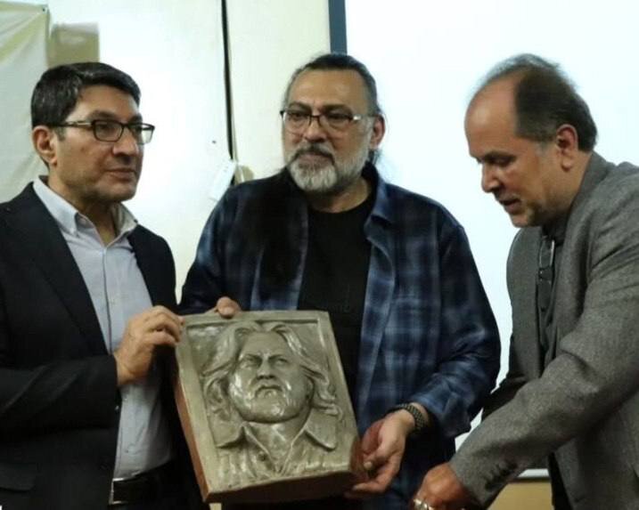 ایرانمنش می گوید: من می روم ، خیلی خسته ام