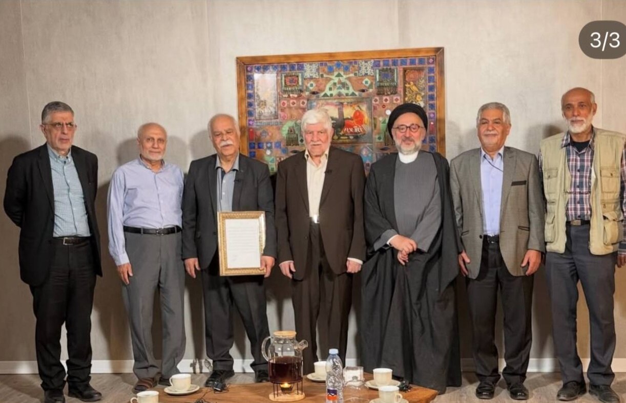 خبرنگاران که برای اطلاع از حضور جنگ/ IRIB در طول جنگ با اخبار آنلاین ، از خط مقدم خارج شده اند