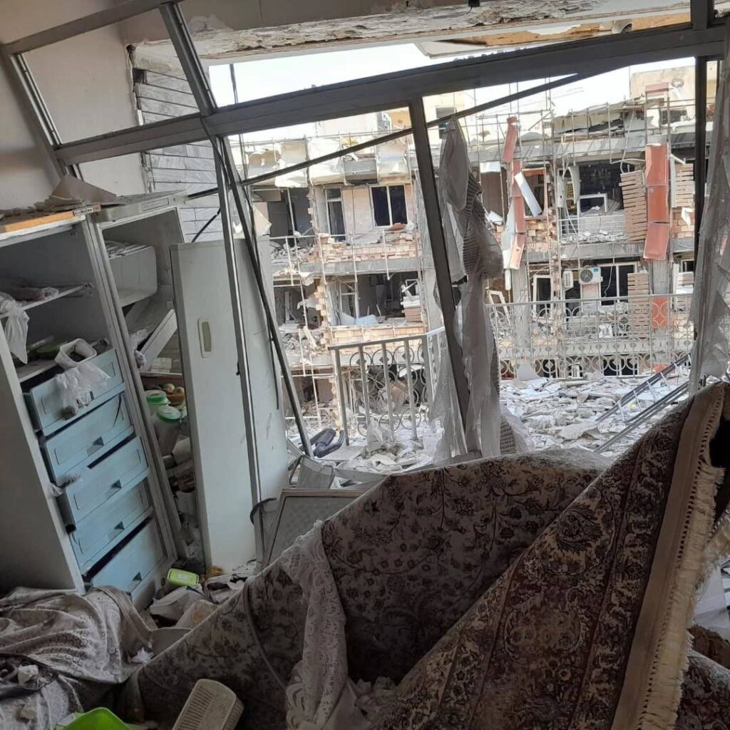 خانه رادیو اکبر برای بازسازی تخریب شد