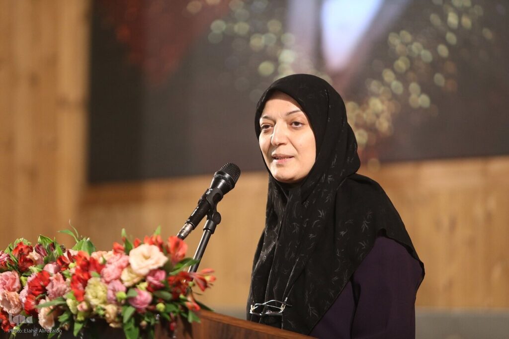 چهره ای که راه را برای زنان در دائر ycl المعارف دائر ycl المعارف هموار کرد