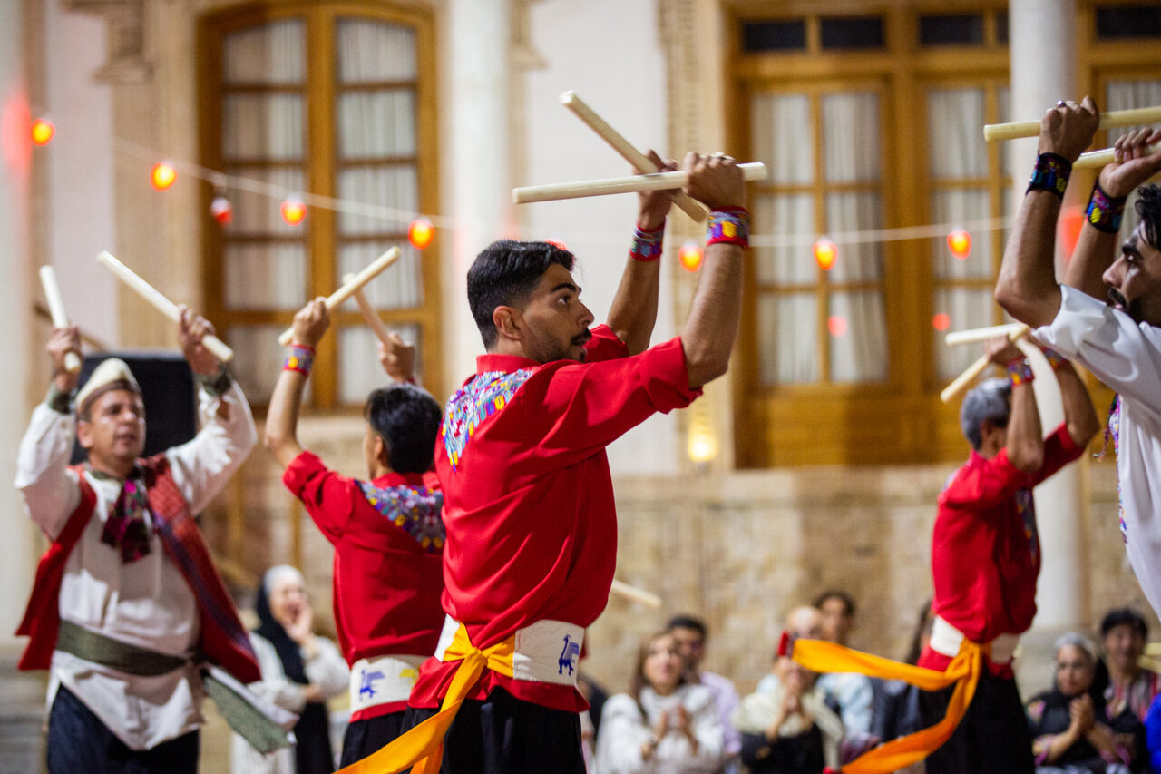 از آهنگر سیاه گرفته تا عملکرد هیجان انگیز زوج های Gilani Lafandbaz | عکس