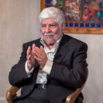 نگاه کنید به | وقتی امام با تصویر تصویر و صدای آهنگران مخالف بود.