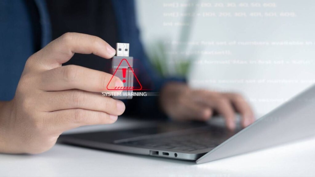 4 مورد از شایع‌ترین خطرات USB و تهدیدهایی که می‌توانند به دستگاه شما آسیب بزنند