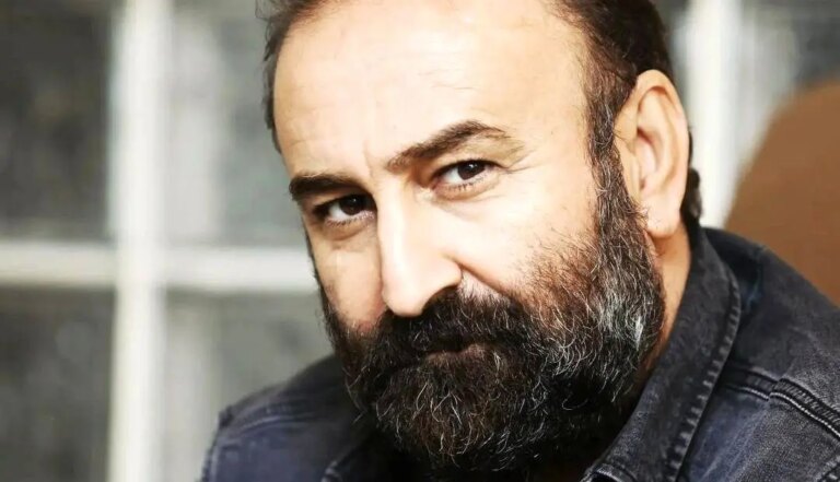 جزئیات آقای زالو فیلم جدید مهران احمدی