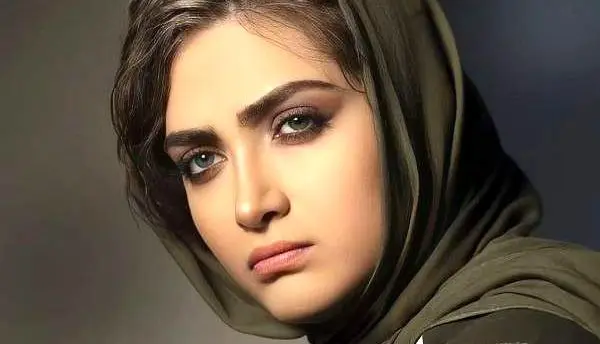 خندیدن زیر مشت و لگد الناز ملک