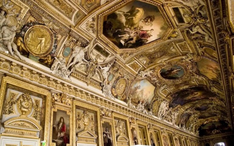 سارقان موزه لوور بازداشت شدند