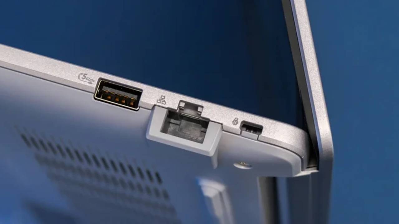 پورت قفل لپ تاپ چیست و چگونه می‌توان از آن استفاده کرد؟