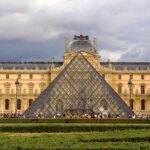 چه چیزهایی از موزه «لوور» دزدیده شد؟