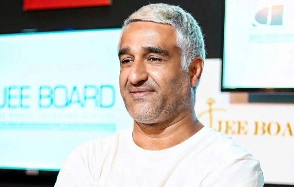 ‏ایراد خروج ‎پژمان جمشیدی از کشور، کجاست؟