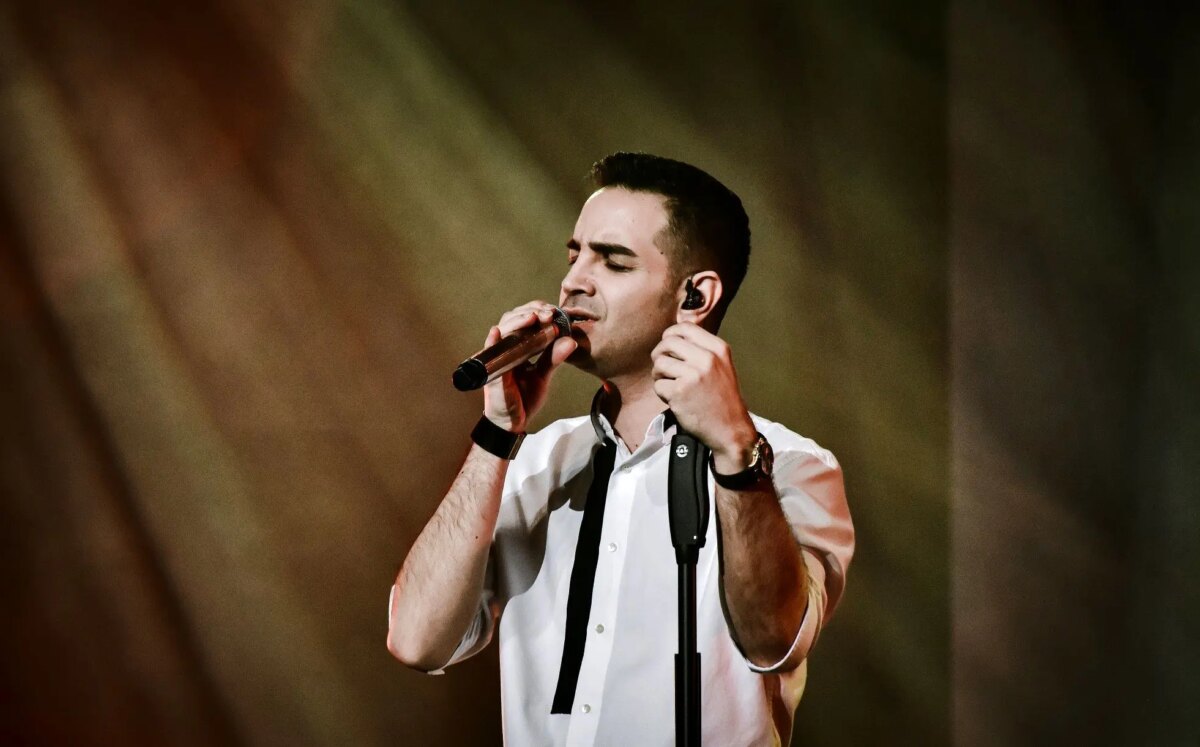 بازار سیاه بلیت کنسرت محسن یگانه/ دلالان به جای علاقه‌مندان سود می‌برند!