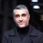 تصویری تازه از پژمان جمشیدی در کنار خانواده‌اش