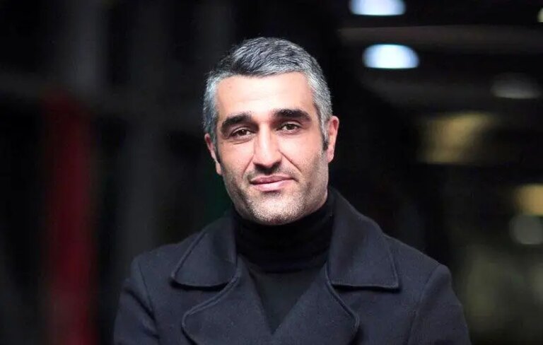 تصویری تازه از پژمان جمشیدی در کنار خانواده‌اش