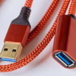 حداکثر طول کابل USB چقدر می‌تواند باشد؟ راهنمای کامل برای جلوگیری از افت سرعت و کارایی