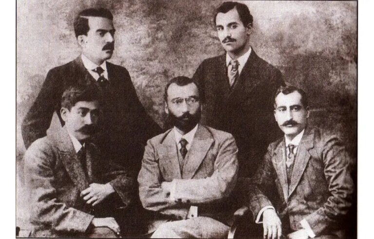 درویش‌خان؛ نابغه‌ای که قربانی اولین تصادف جاده‌ای در ایران شد!